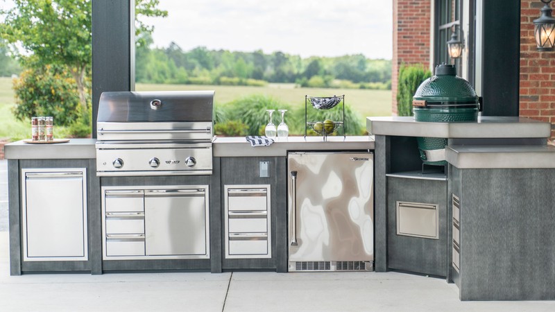 A Buying Guide for Items Needed in an Outdoor Kitchen