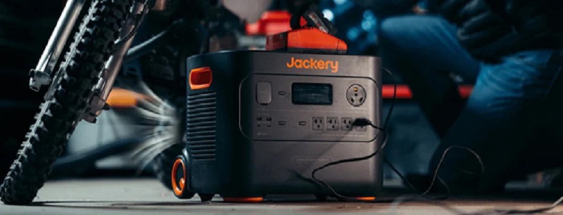 Empowering Home Car Repairs with the Right Backup Generator: Featuring the Jackery Solar Generator 3000 Pro
